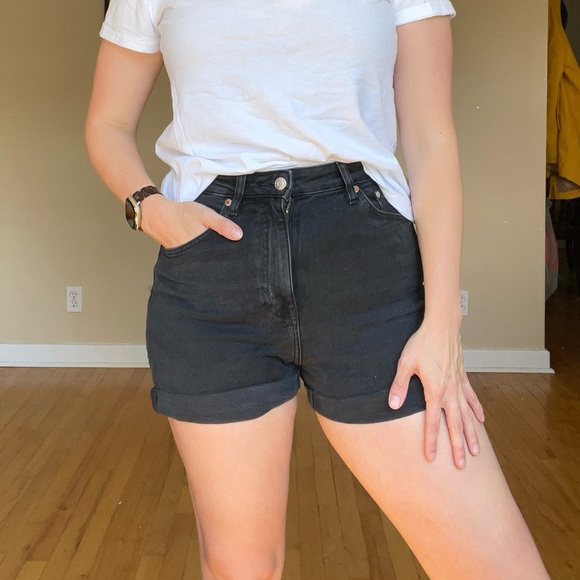 H&M High Waisted Shorts - Size 4 - Picture 1 of 5